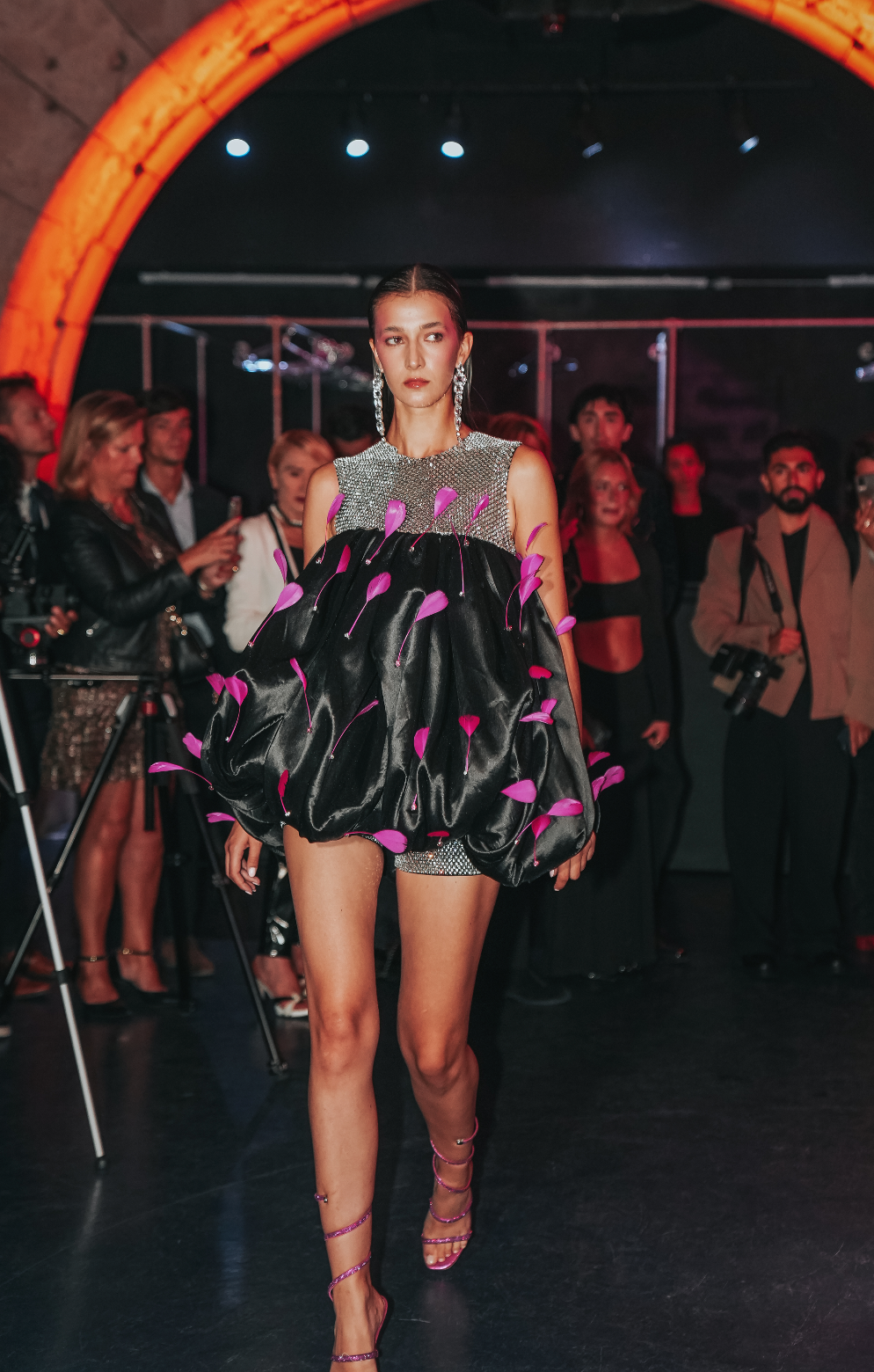 LOOK 5