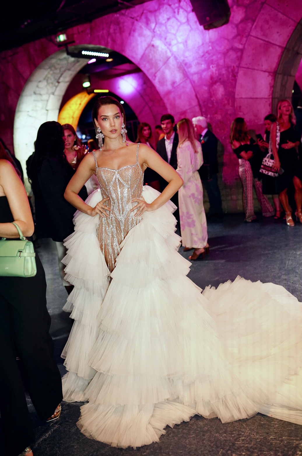 LOOK 15